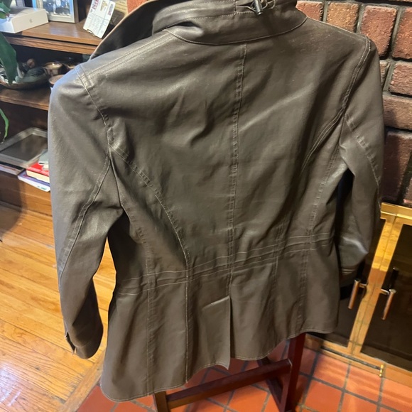 m051 wind and water proof jacket size M - Picture 6 of 16